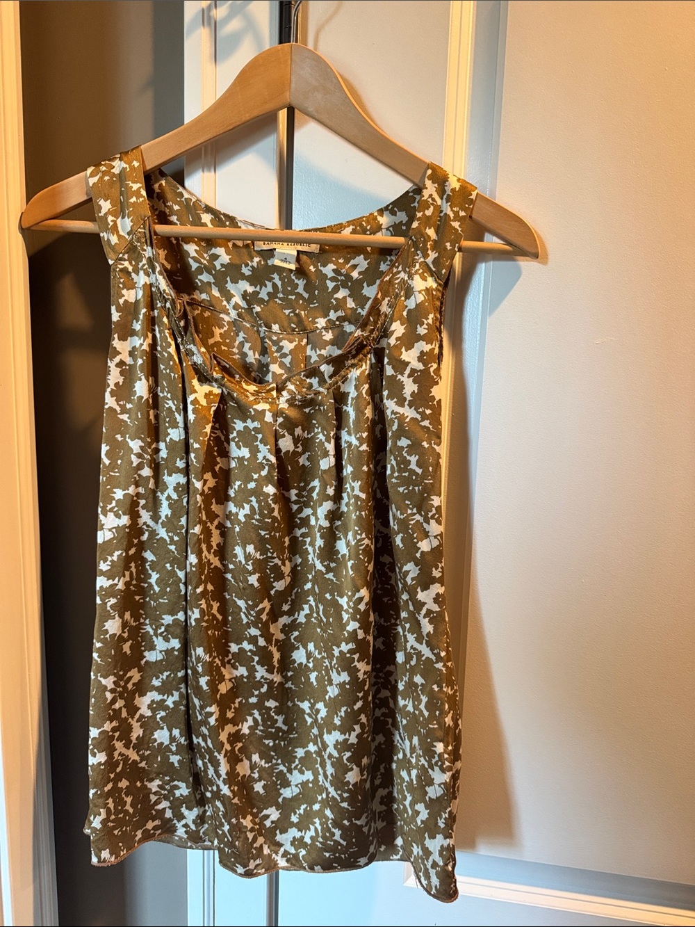 Tan Printed Sleeveless Tank Top by Banana Republic
